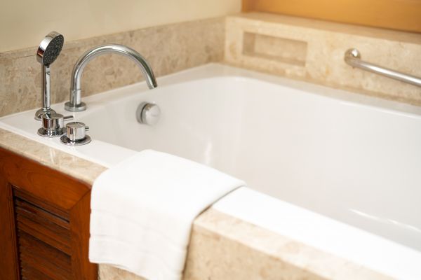Cost of Tub Faucet Repair in Northville