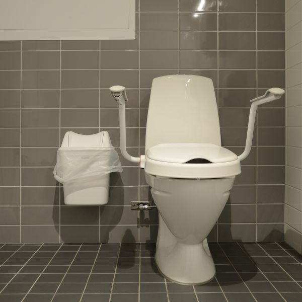 Cost of Commercial Toilet Repair in Northville